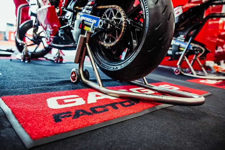 Carpet-Tech3-GASGAS-MotoGP-Circuit-Ricardo-Tormo-(ESP)-24-11-23